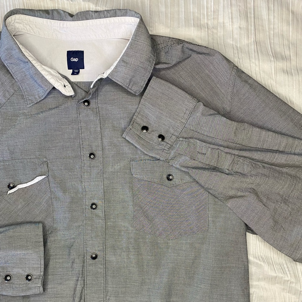 Men’s XL button up shirt